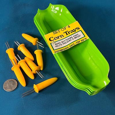 CORN ON THE COB TRAYS AND HOLDERS SET OF 4