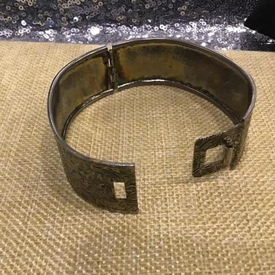 VintageÂ  Wide Etched Hinged Bangle Bracelet