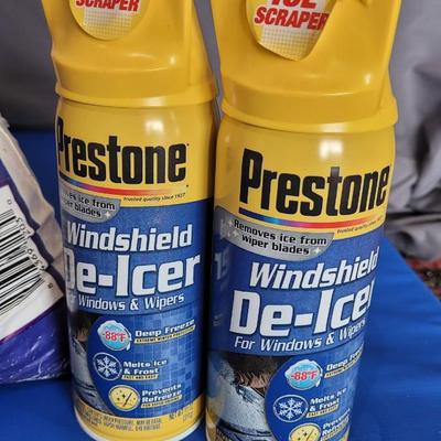 Windshield De-Icer, Scrapper and Ice Melt