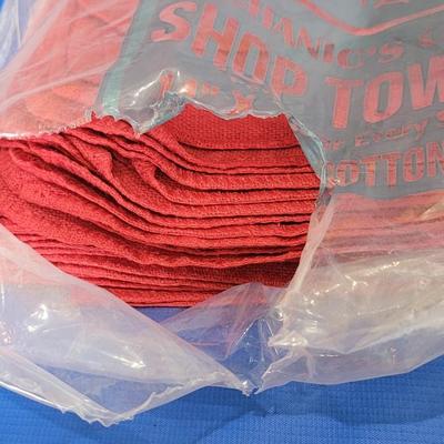 Shop Towels, Clay Bar Auto Cleaner and Polishing Head