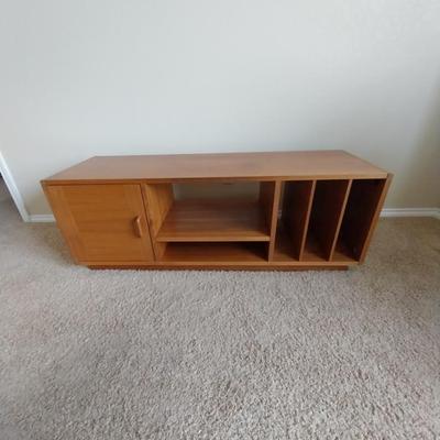 TEAK WOOD MEDIA STAND WITH STORAGE FOR VINYL RECORDS