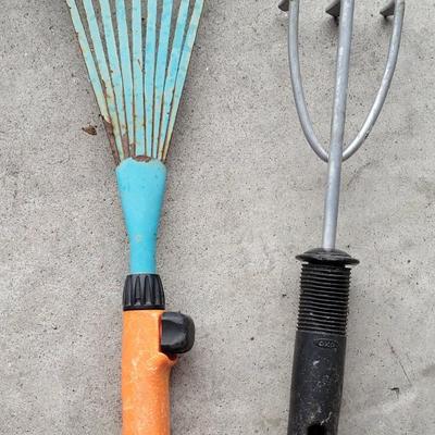 Gardening Tools, Kneel Pads, and Metal Bee Pot