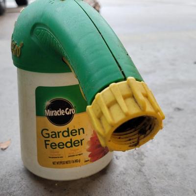 Miracle Grow Water Hose Attachment and Seed Caster/Spreader