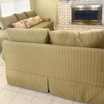 STYLE LINE Couch & Loveseat *Read Details