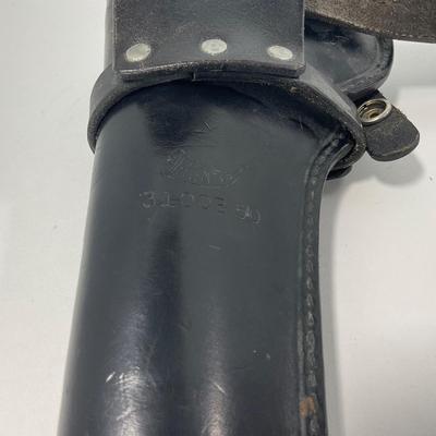 -321- COLLECTIBLE | Large 1950â€™s Hurley Cap Gun & Holster Rare Size