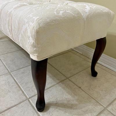 Vanilla Tufted Bench