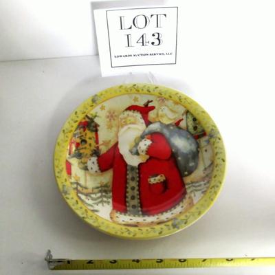 Older Santa Christmas Plate