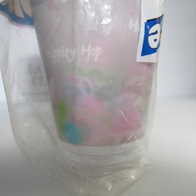 Lot of Paper and Plastic Holiday Cups, Christmas and Easter