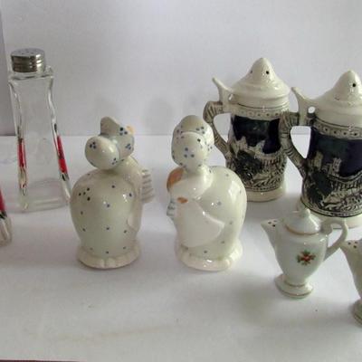 Lot of Older Salt and Pepper Sets