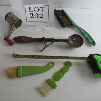 Lot of Old Kitchen Misc