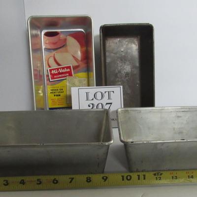 Lot of Bread Pans