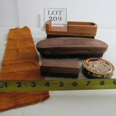 Vintage Shoe Care Set