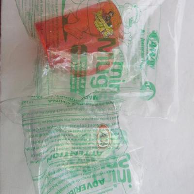 Fun Lot A & W Mugs, Glass, and Miniature Plastic