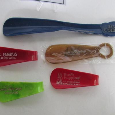 Lot of Advertising Shoe Horns