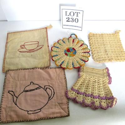 Lot of Old Pot Holders