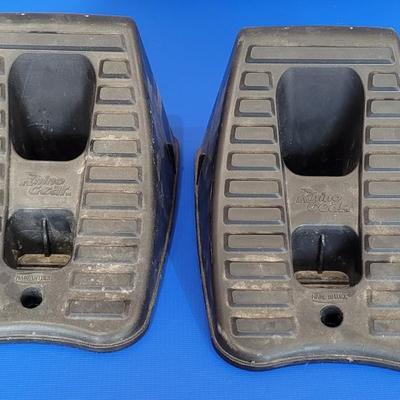 Rhino Gear Tire Wedges & Hanging Light