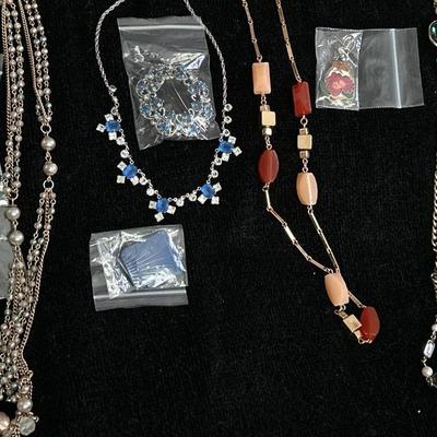 Vintage colored jewelry lot