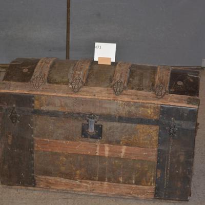 Antique Saratoga Style Trunk with Insert