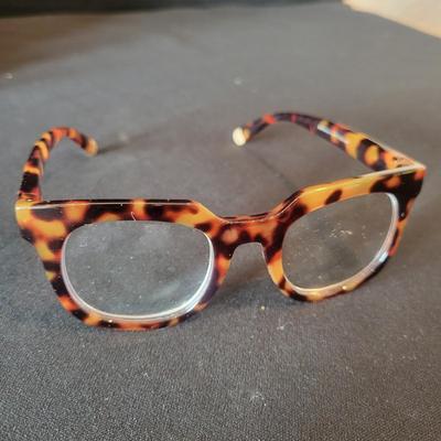 Women's Fashion Eye Glasses, Louis Vuitton Umbrella and More (G-DW)