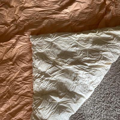 Queen Bed Linens & Blankets (B1-MG)