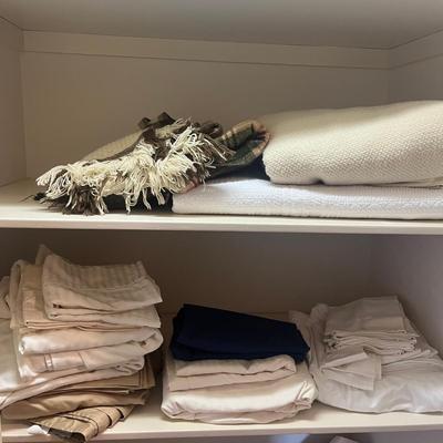 Queen Bed Linens & Blankets (B1-MG)