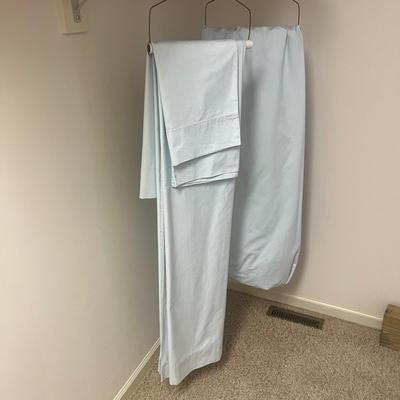 Queen Bed Linens & Blankets (B1-MG)