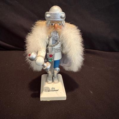 Lenox Christmas Ornaments, Sleigh Bells and More! (LR-KL)