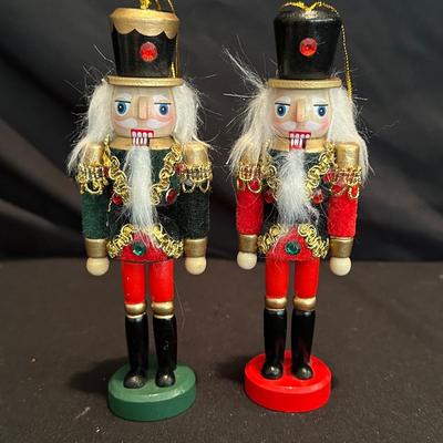 Lenox Christmas Ornaments, Sleigh Bells and More! (LR-KL)