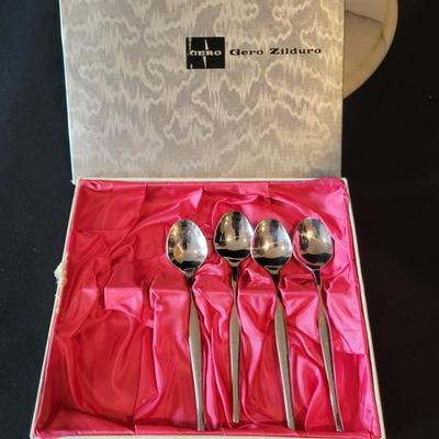 Nieman Marcus Butter Knives, Marble Lazy Susan and More (D-DW)