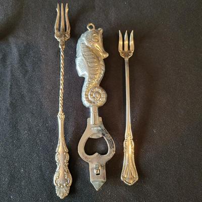 Nieman Marcus Butter Knives, Marble Lazy Susan and More (D-DW)