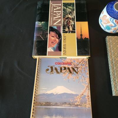 Japanese Lamp, Ceramics Figurines and More (D-DW)