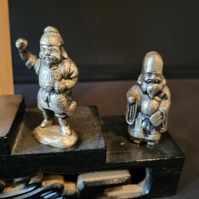 Japanese Lamp, Ceramics Figurines and More (D-DW)