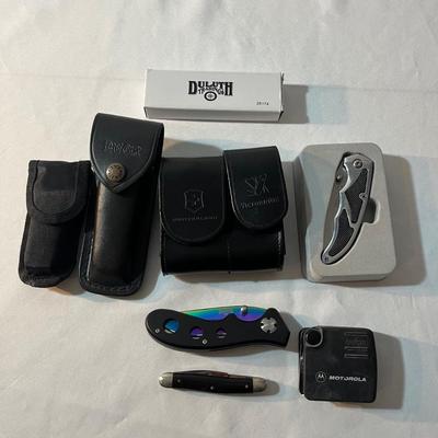 Victornox, Buck & More Knives (PC1-MG)