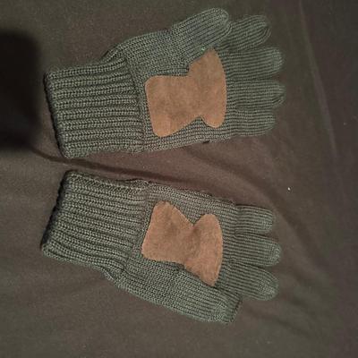 Rain and Outdoor Weather Gear (LR-KL)