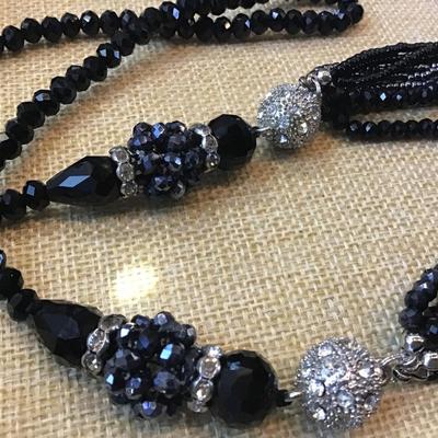 Beautiful Black Glass Fashion Necklace