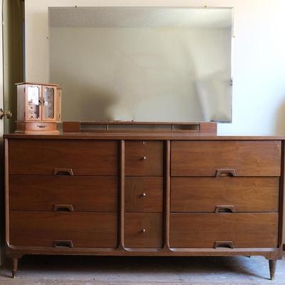 Horizontal Dresser & Night Stand