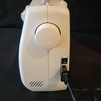 Brother LS2400 Sewing Machine NIB (DR-DW)