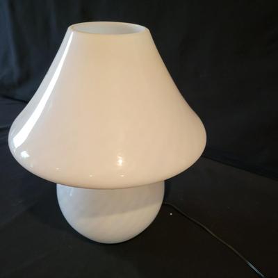 White Glass Lamp (L-DW)