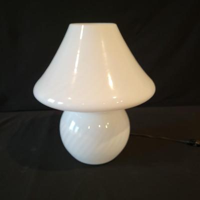 White Glass Lamp (L-DW)