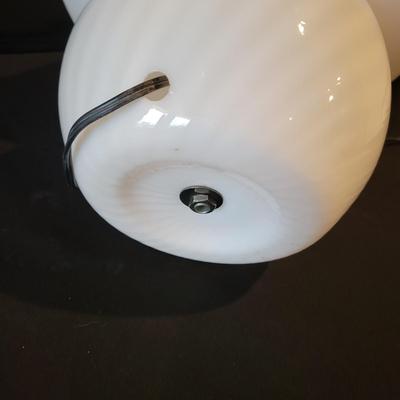White Glass Lamp (L-DW)