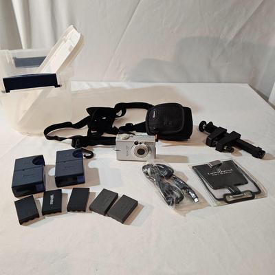 Canon Power Shot S500 Digital Camera + More  (PC1-JS)
