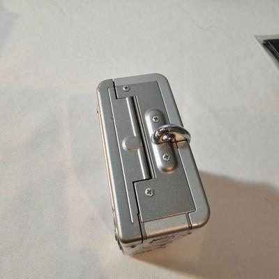 Canon Power Shot S500 Digital Camera + More  (PC1-JS)