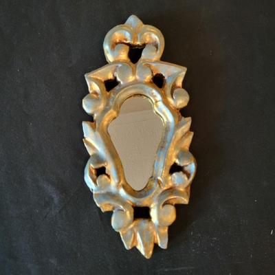 Mirrors and Vintage Artwork (DR-DW)