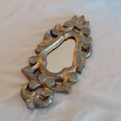 Mirrors and Vintage Artwork (DR-DW)