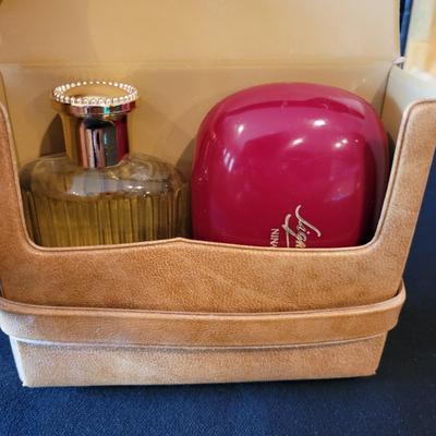 Bazaar Needlepoint and Nina Ricci Signoricci Perfume (L-DW)