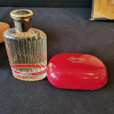 Bazaar Needlepoint and Nina Ricci Signoricci Perfume (L-DW)