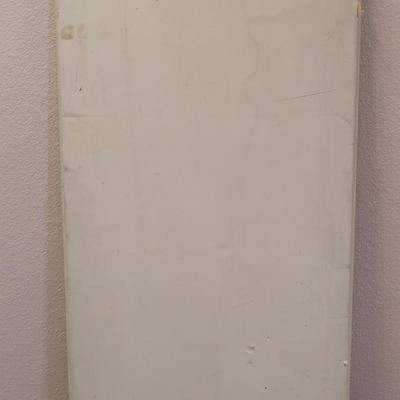 Folding table