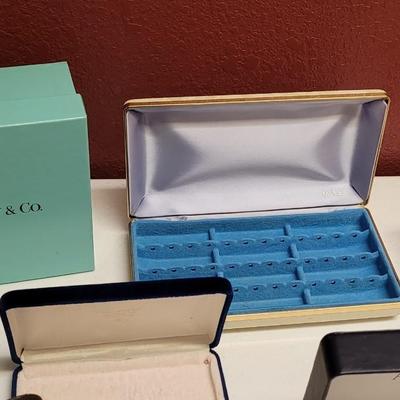 Jewelry & Luxury Boxes & Bags