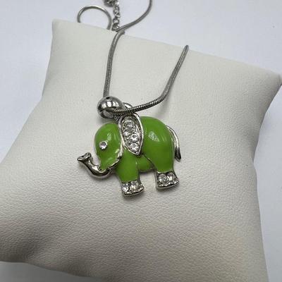 Assorted Elephant Jewelry. Incl. 925 and 14K (B3-MK)