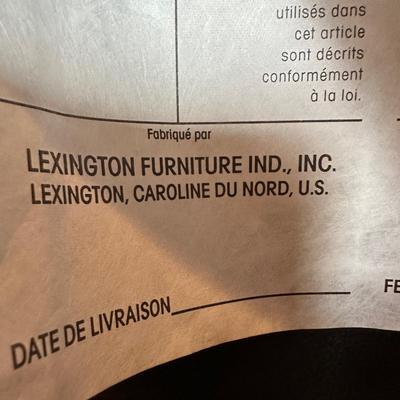 Lexington Furniture Southern Living Solid Wood Oval Dining Table with Six Chairs (DR-KL)